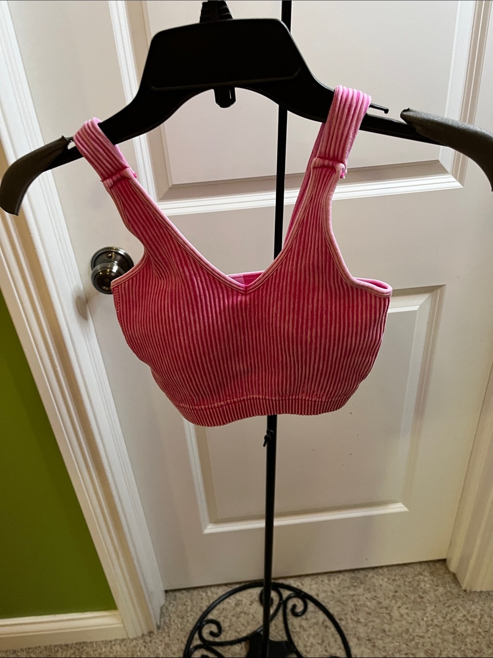 NWOT S/M Zenana Outfitters Hot Pink Ribbed bra
